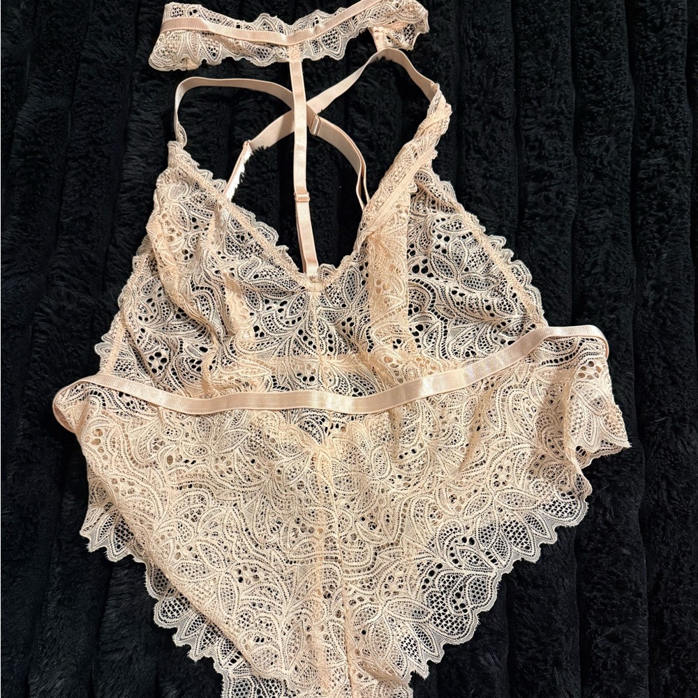 Lace Plunge Bodysuit - Cream